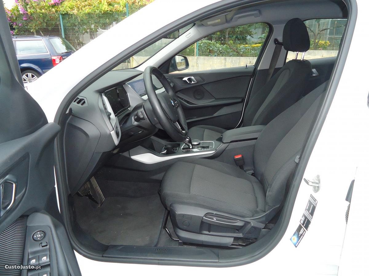 BMW 116 D Corporate Edition Auto — fotografia 3
