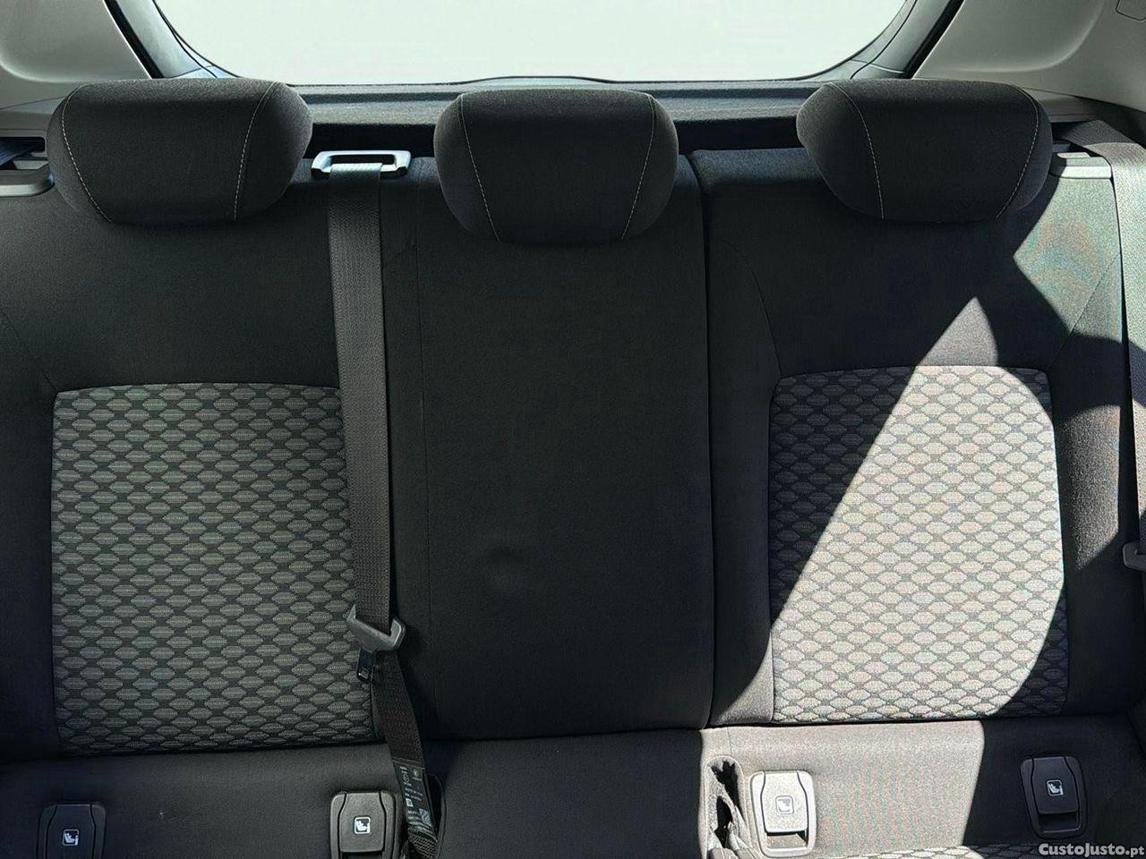 Opel Astra 1.6 CDTI Business Edition — fotografia 3