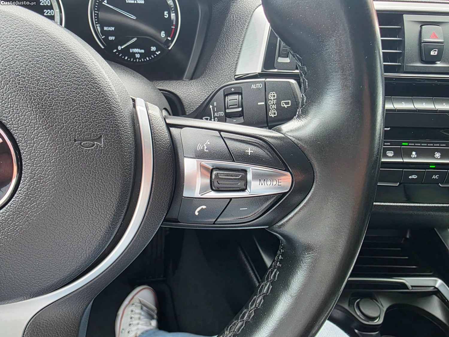 BMW 116 D PACK M SHADOW EDITION — fotografia 14