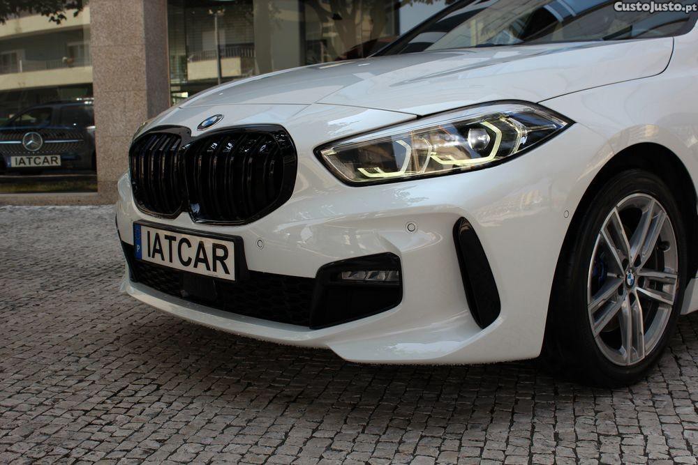 BMW 116 d Pack Desportivo M Auto — fotografia 14