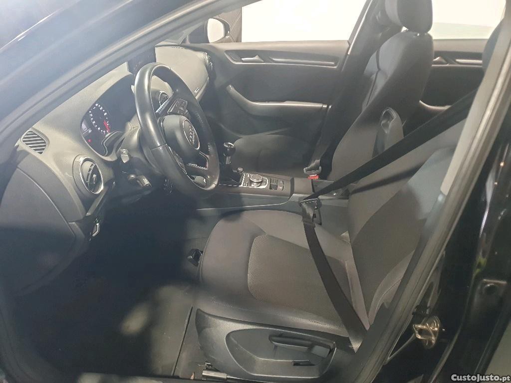 Audi A3 SPORTBACK 2.0TDI — fotografia 3