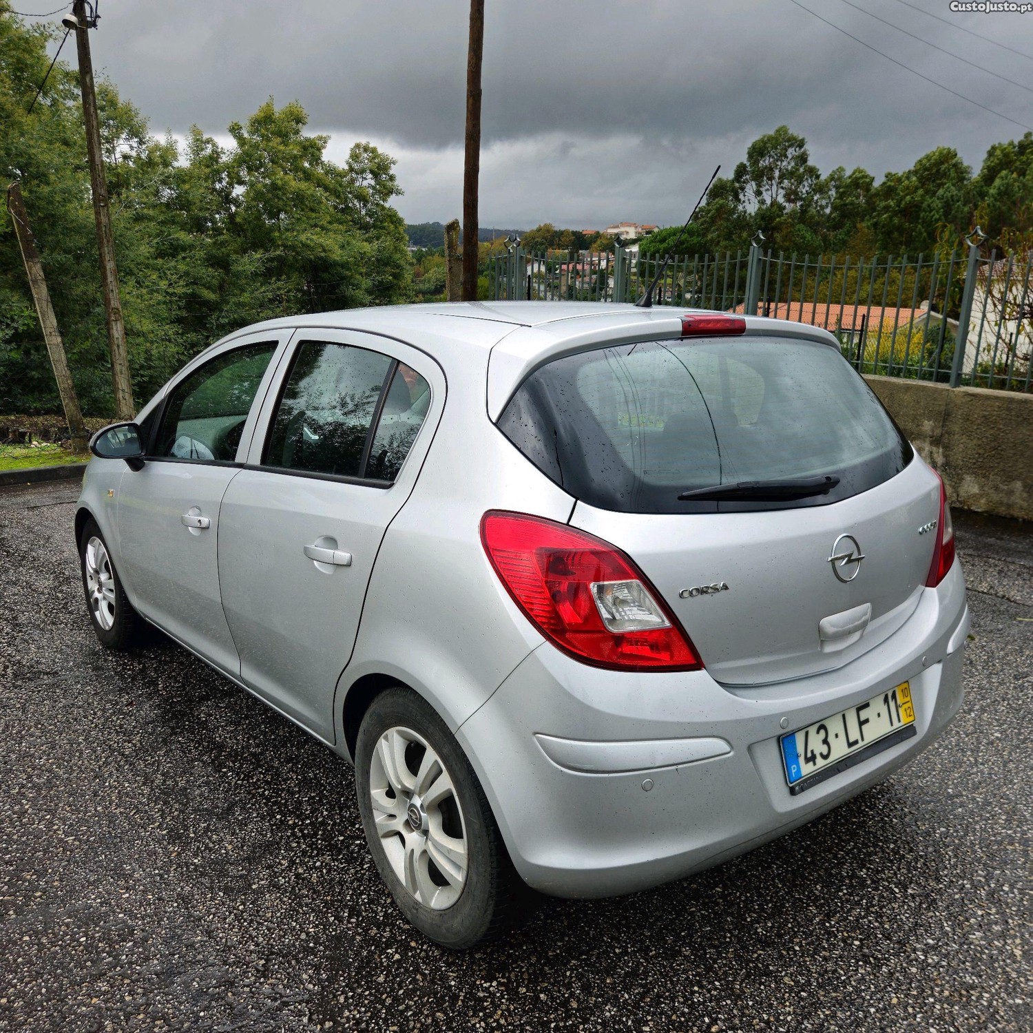 Opel Corsa 1.3 cdti — fotografia 3