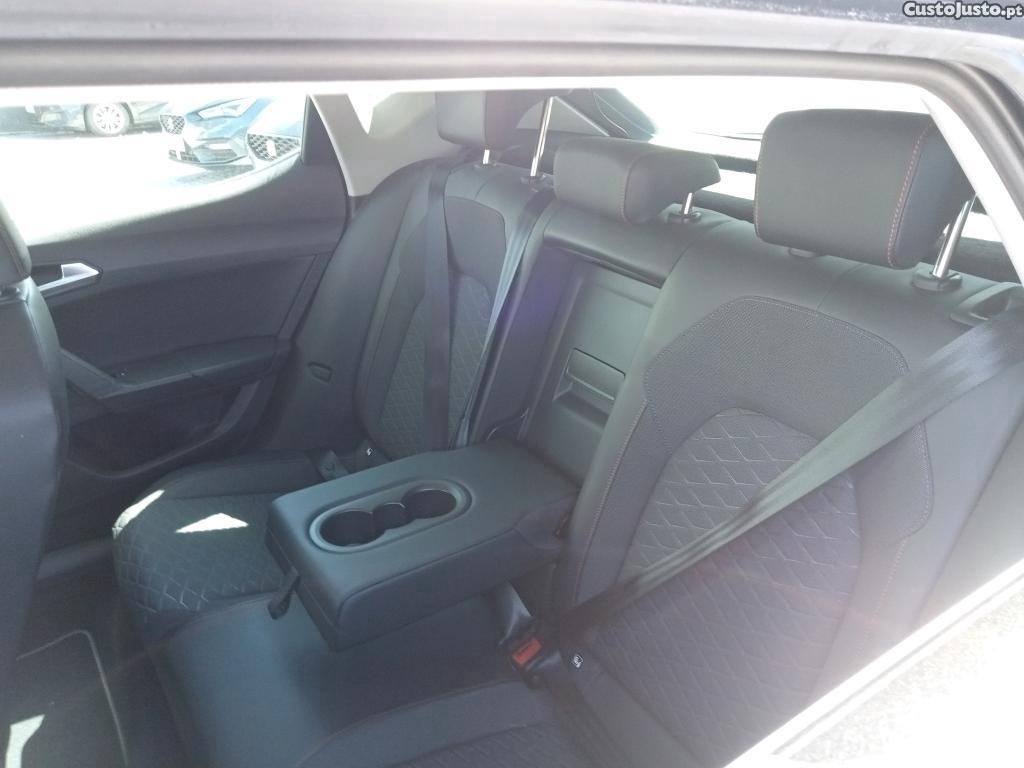 SEAT Leon 2.0 TDI FR — fotografia 17