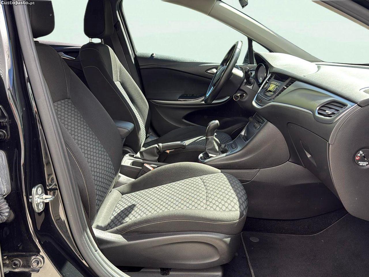 Opel Astra 1.6 CDTI Business Edition — fotografia 5