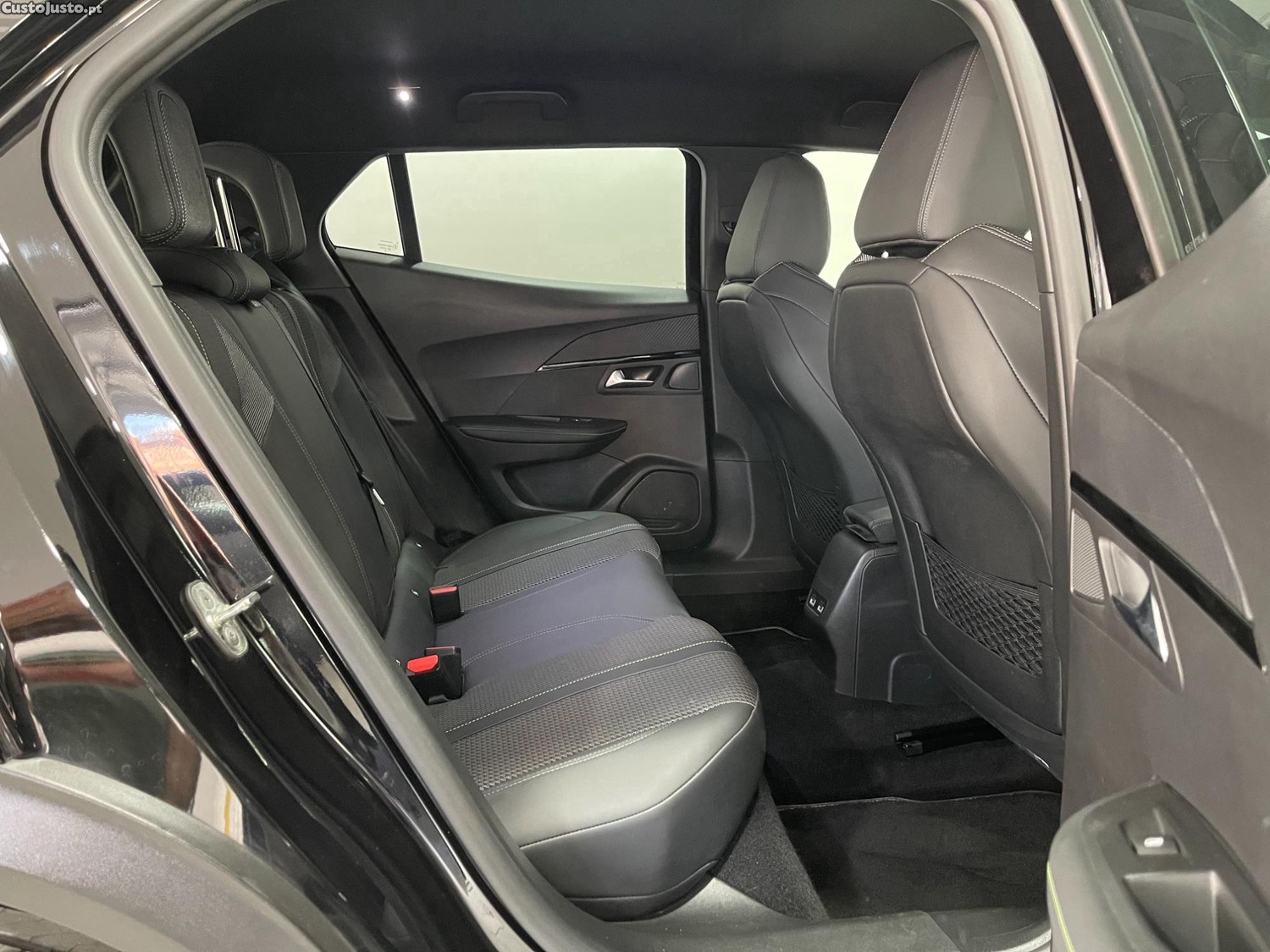 Peugeot 2008 1.2 Pure Tech GT — fotografia 7