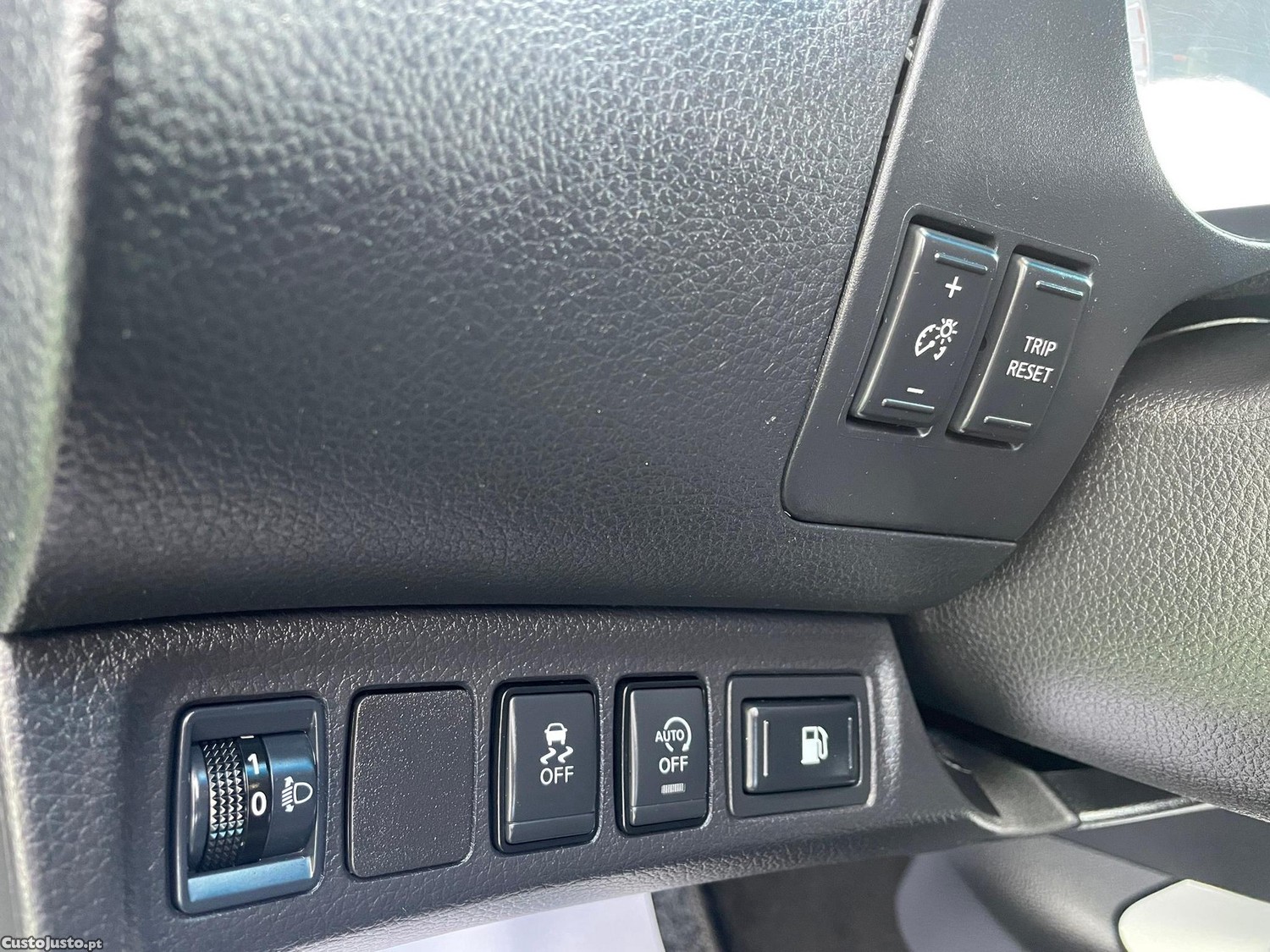 Nissan Navara 2.3 dCi CD 4WD Acenta — fotografia 4