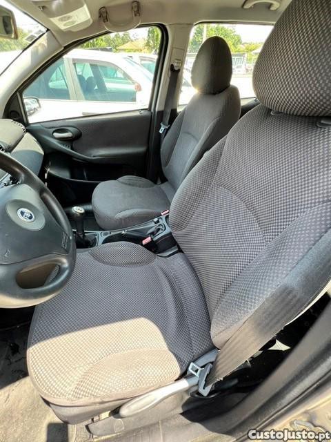 Fiat Stilo 1.9 JTD Active Clima — fotografia 3
