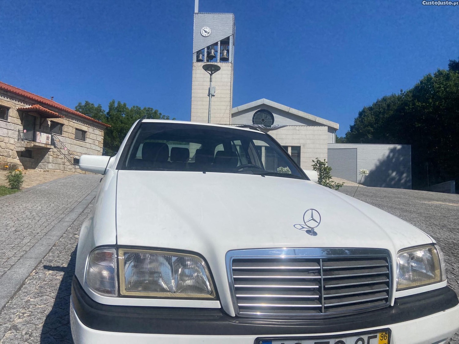 Mercedes-Benz C 220 Diesel — fotografia 10