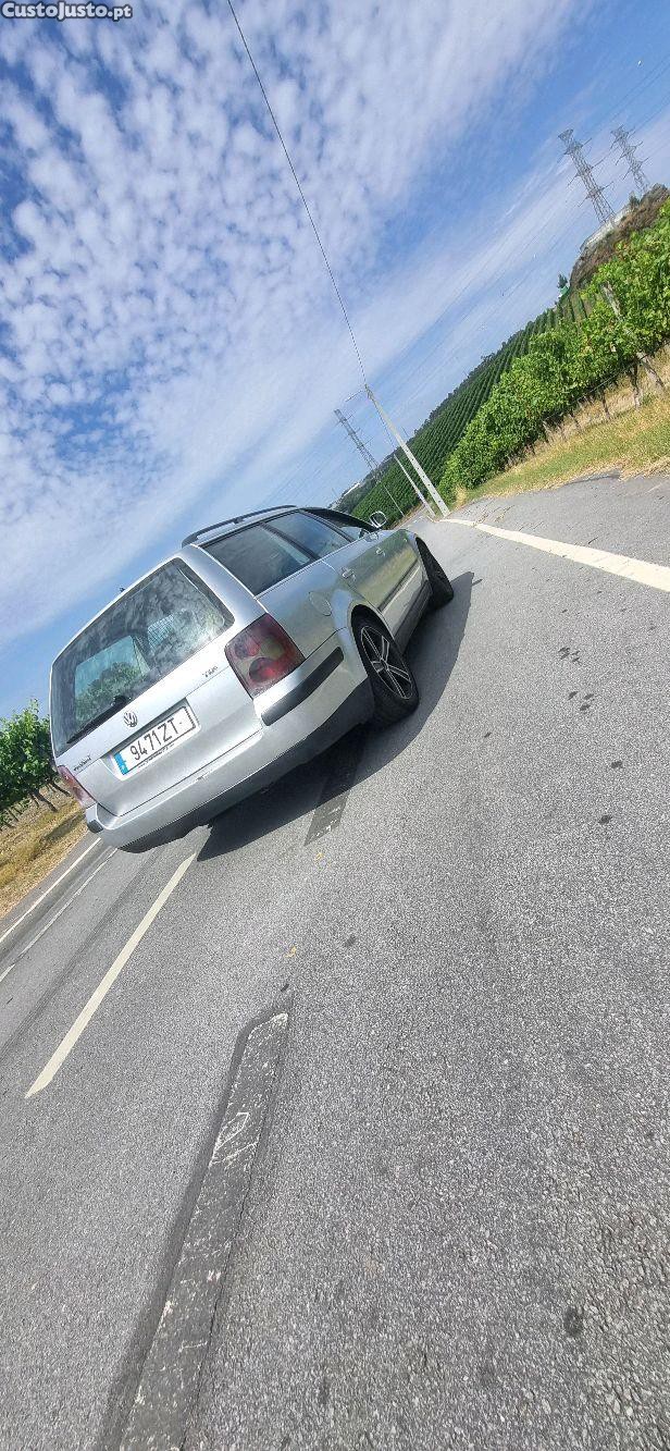 Volkswagen Passat 1.9 tdi pd 100 — fotografia 4