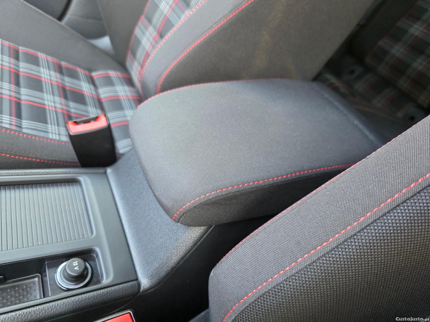Volkswagen Golf VII 2.0 TSFI DSG GTI PERFORMANCE 230CV — fotografia 13