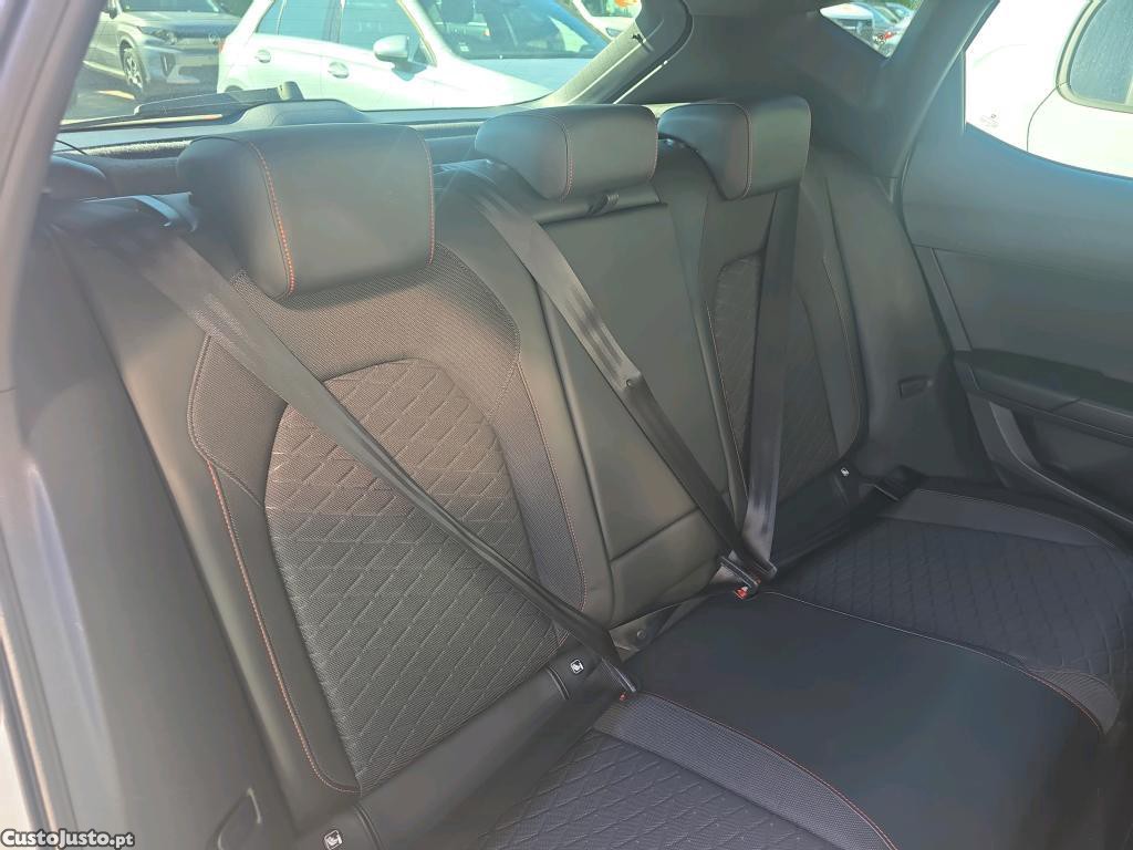SEAT Leon 1.0 TSI FR 110cv — fotografia 17