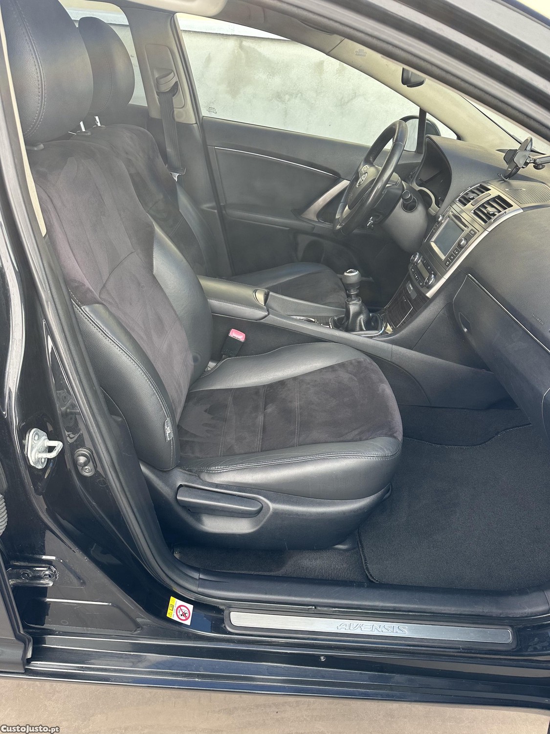 Toyota Avensis Exclusive — fotografia 8