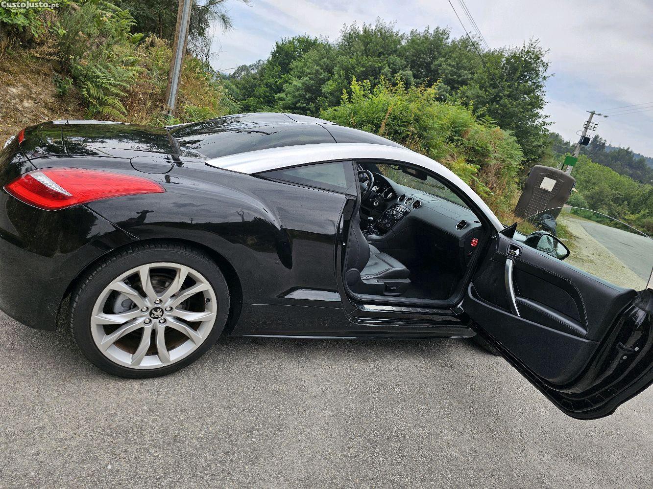 Peugeot RCZ 2.0HDI 163CV Full extras — fotografia 3