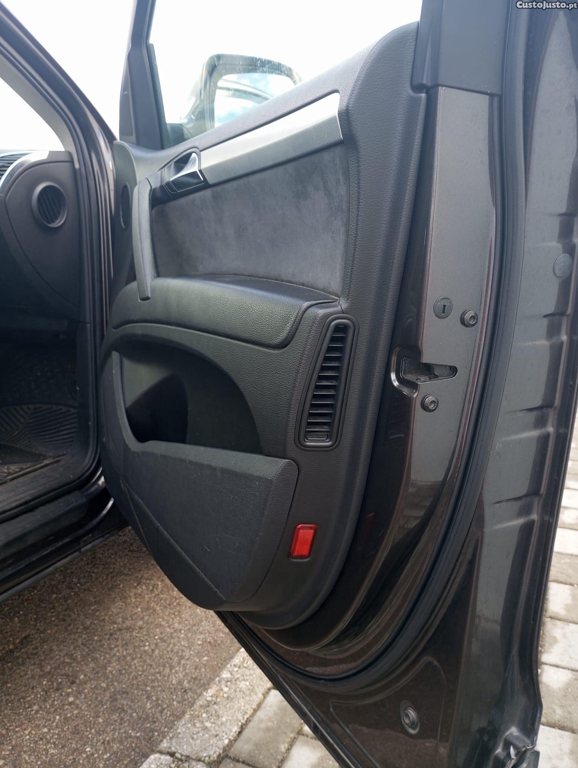 Audi Q7 4LB — fotografia 3