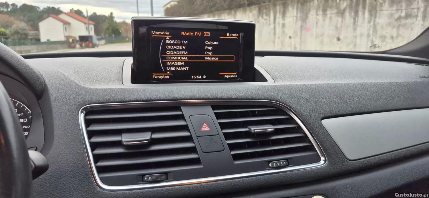 Audi Q3 2.0 tdi sport — fotografia 4