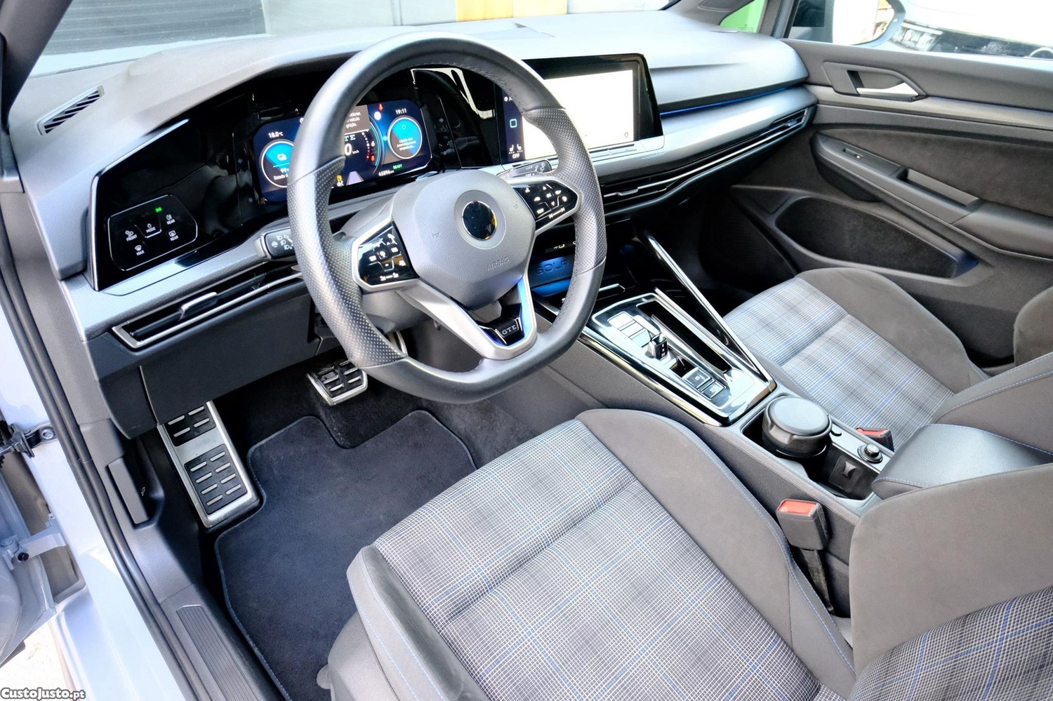Volkswagen Golf 1.4 TSI GTE DSG — fotografia 17