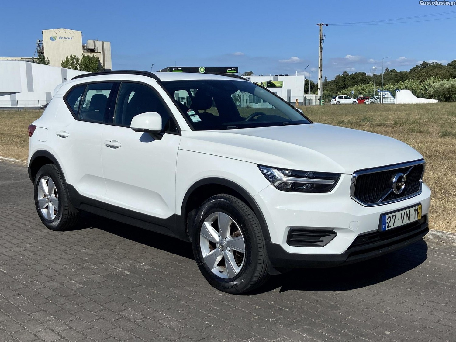 Volvo XC 40 1.5 T3 Tech Edition — fotografia 11