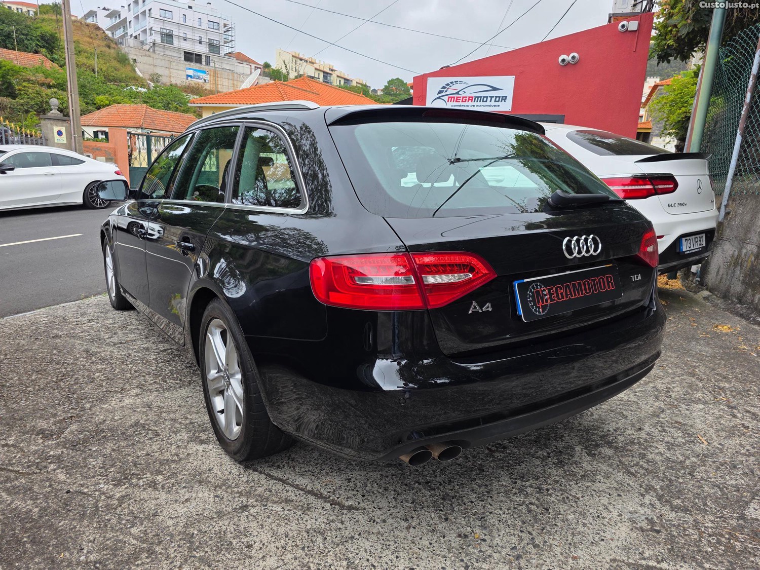 Audi A4 AVANT 2.0 TDI ULTRA 177CV — fotografia 24