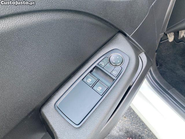 Renault Clio 1.0 TCe Evolution — fotografia 8