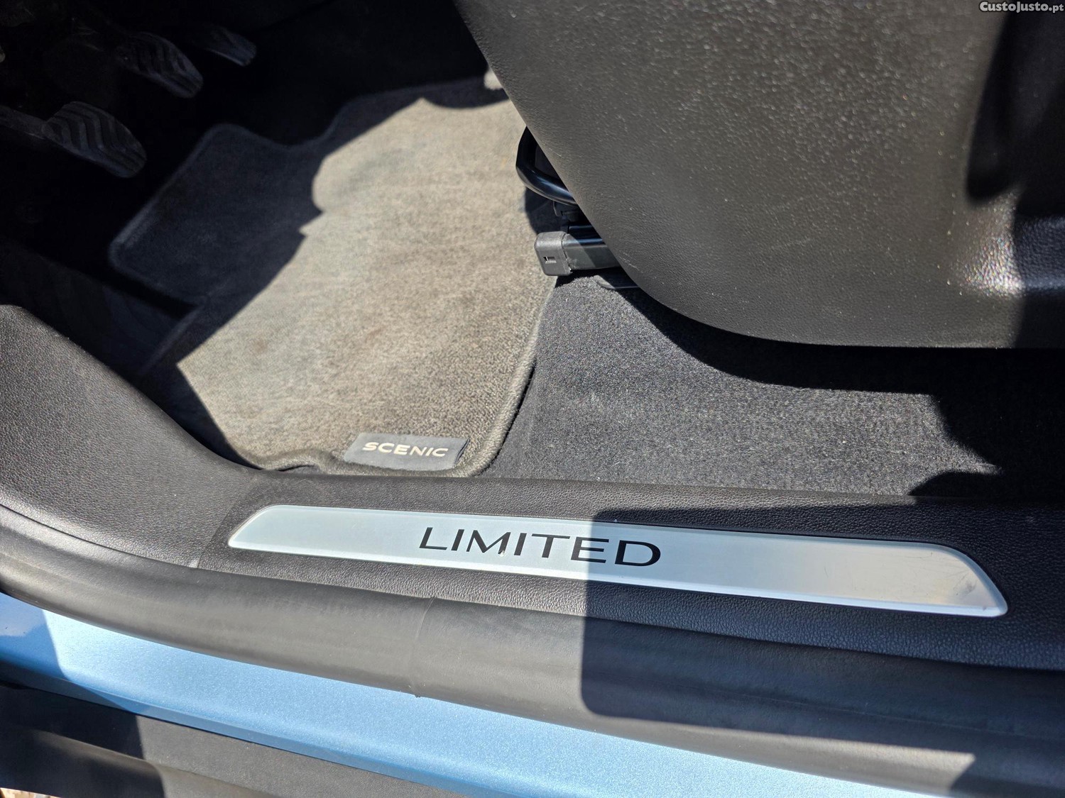 Renault Scénic 1.5 DCI LIMITED 7LUGARES — fotografia 4