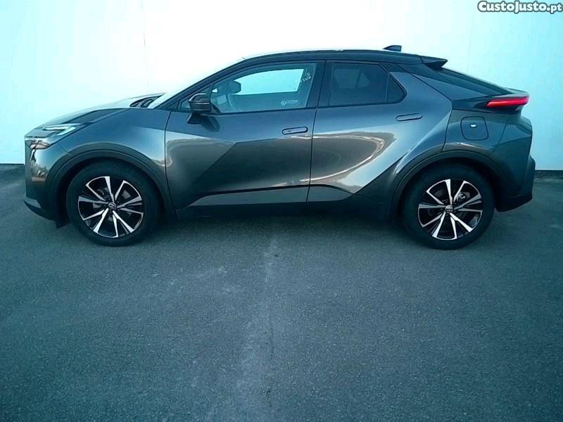 Toyota C-HR SQUARE Collection - 24 foto 4