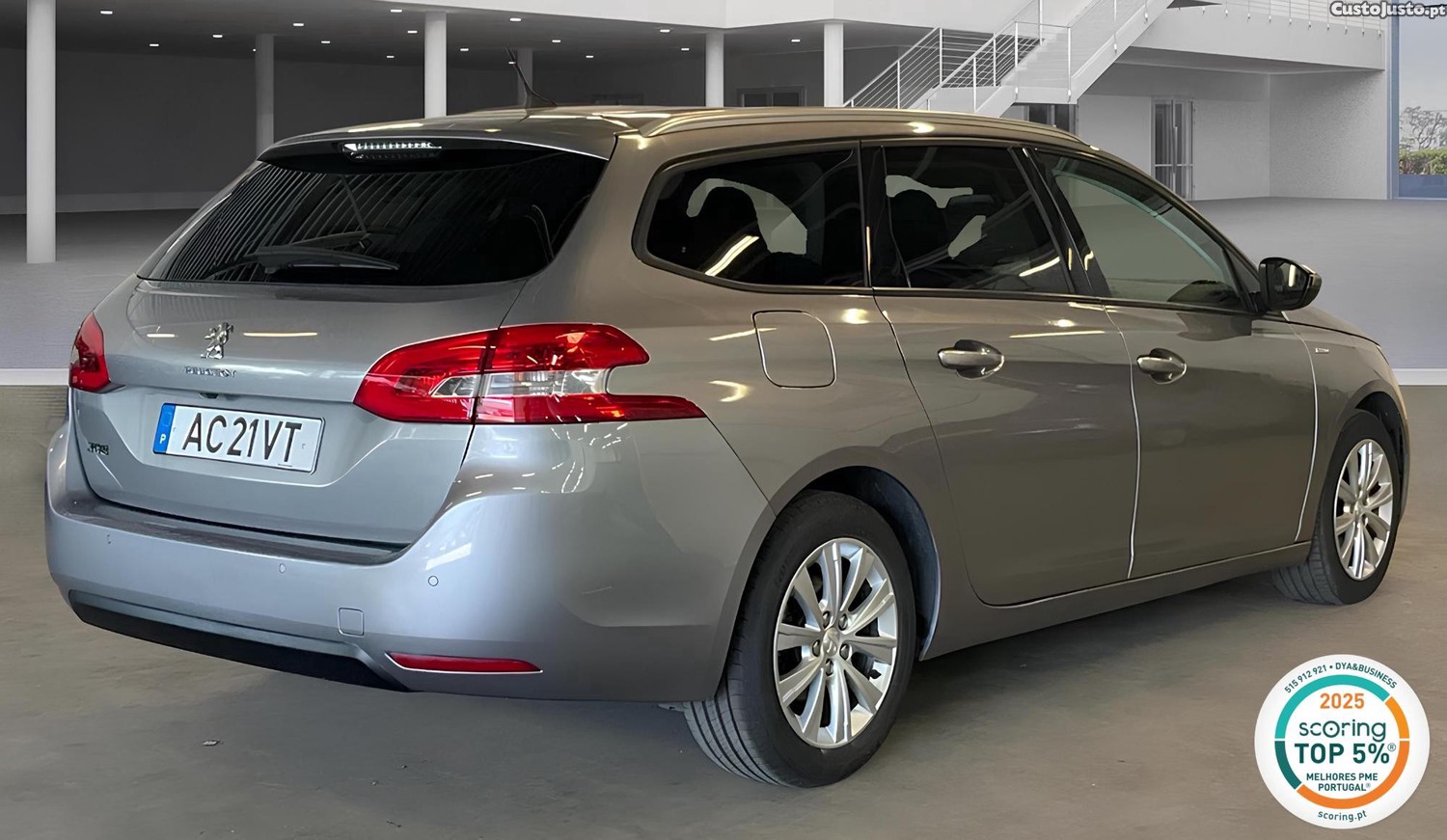 Peugeot 308 SW 1.5BlueHDi Style 130cv — fotografia 9