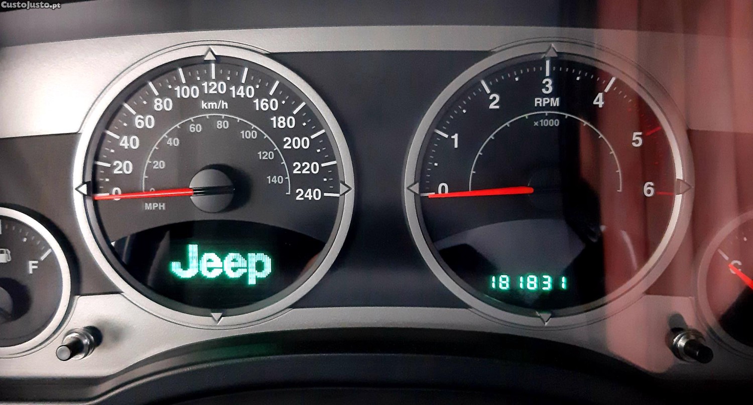 Jeep Compass Limited 2.0 CRD 4WD — fotografia 4