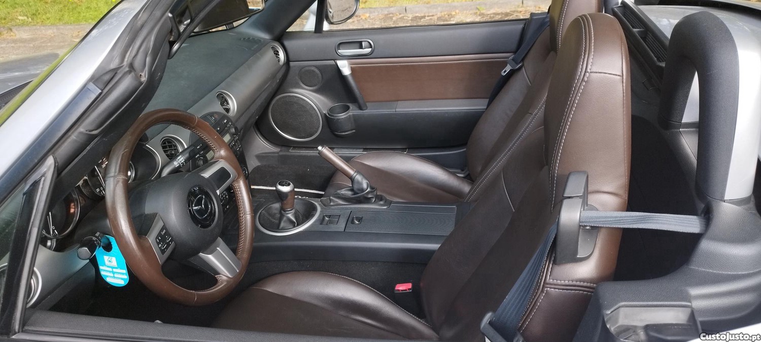 Mazda MX-5 Teto rígido elétrico — fotografia 6