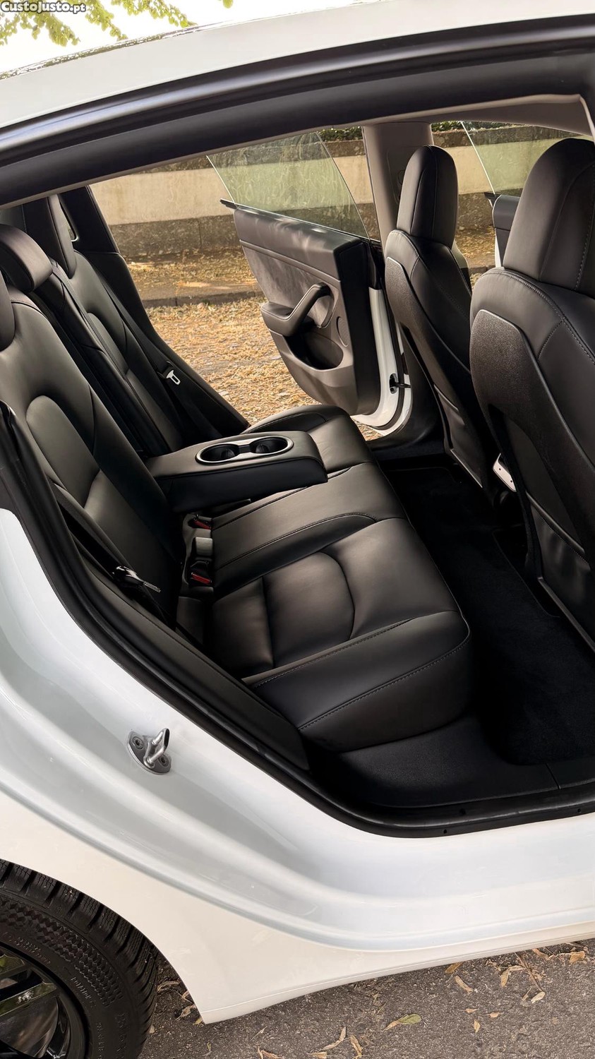 Tesla Model 3 Standard Range Plus — fotografia 5