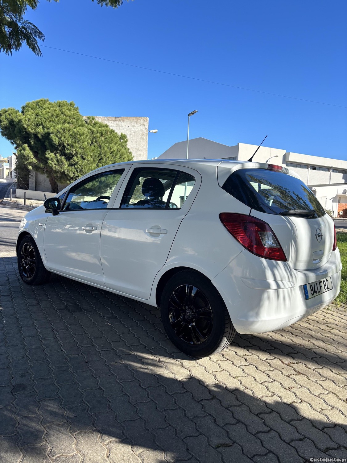 Opel Corsa D — photo 3