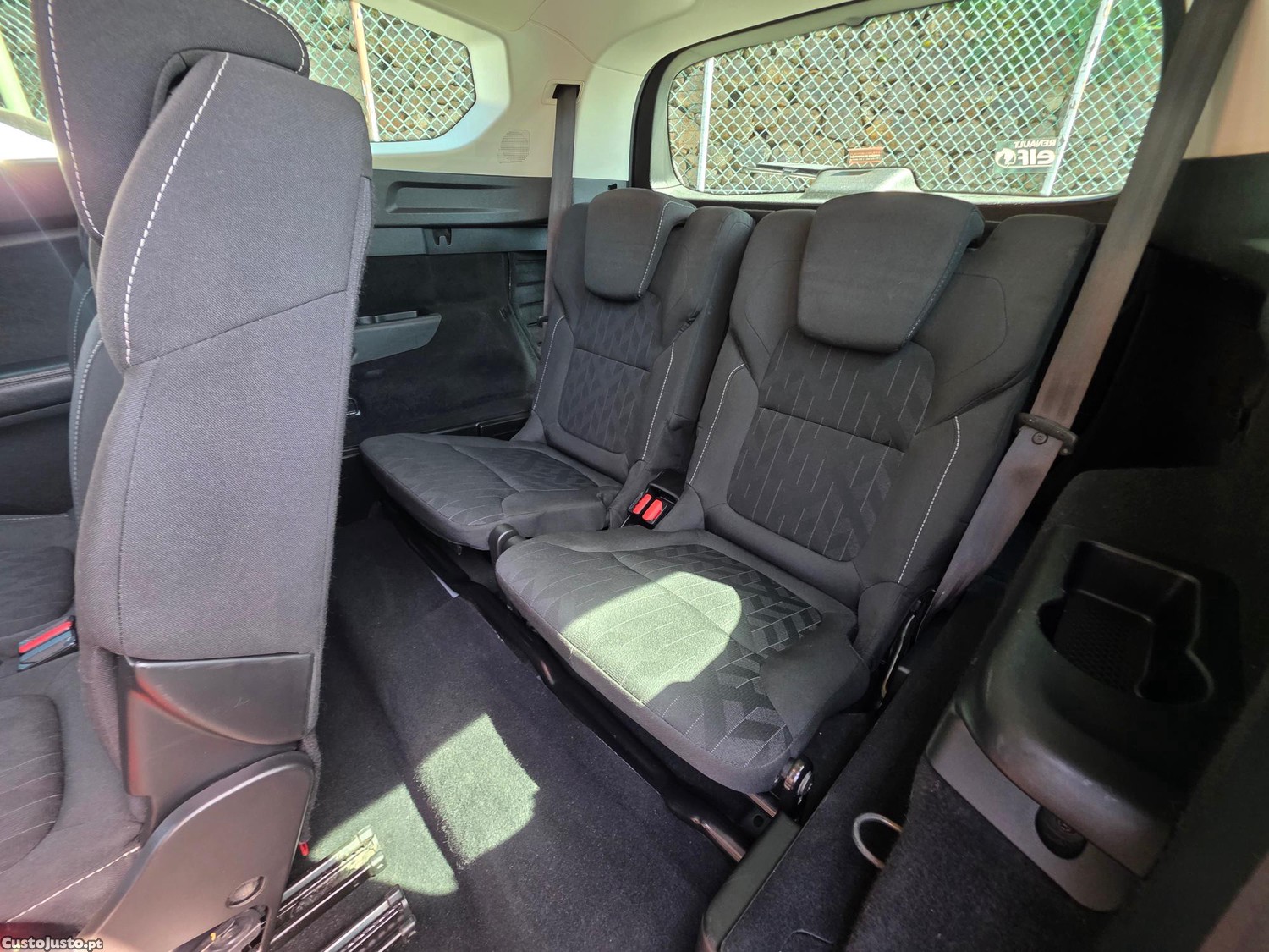Renault Scénic 1.5 DCI LIMITED 7LUGARES — fotografia 31