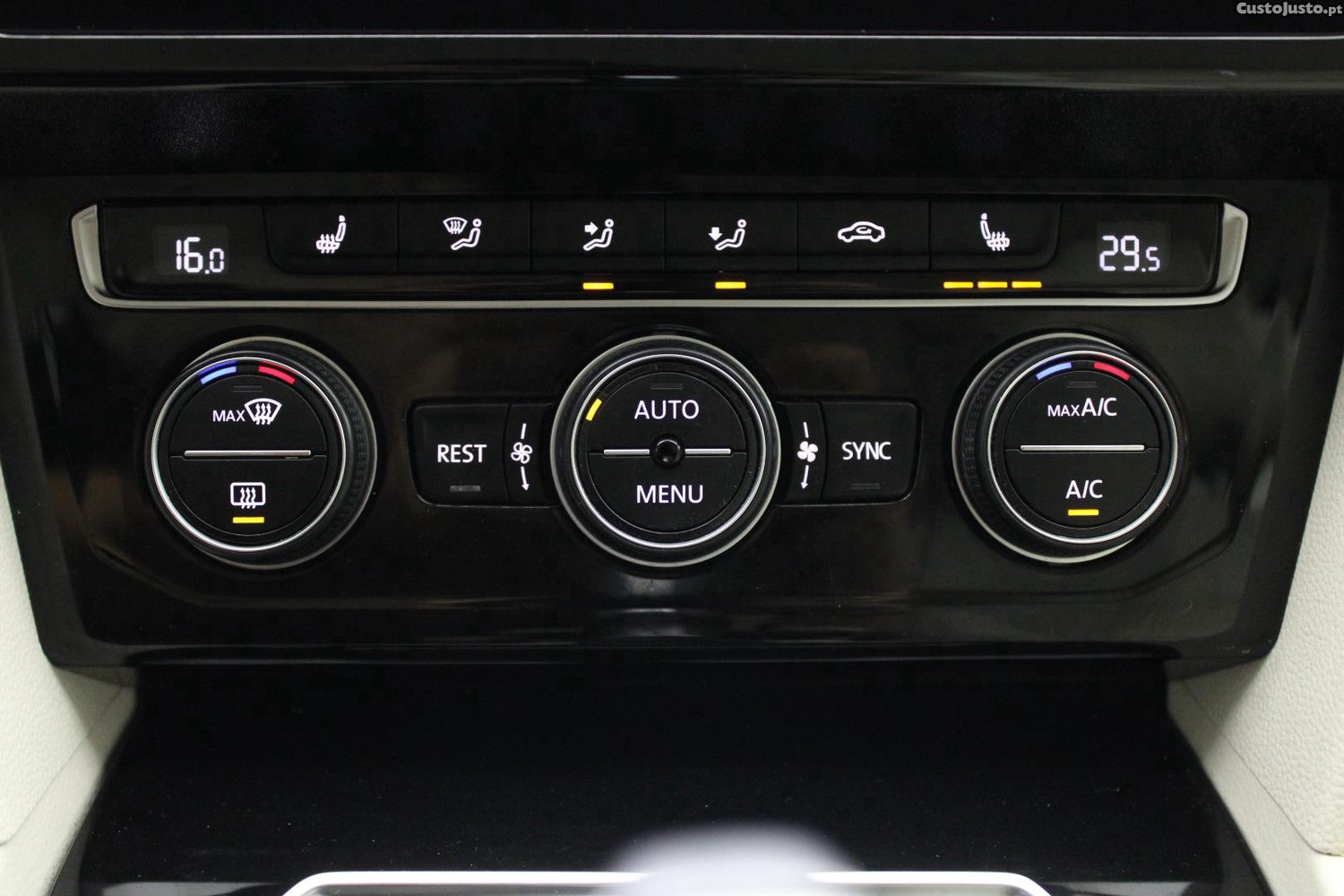 Volkswagen Passat VARIANT 2.0 TDI HIGHLINE DSG (AUTO) — fotografia 36
