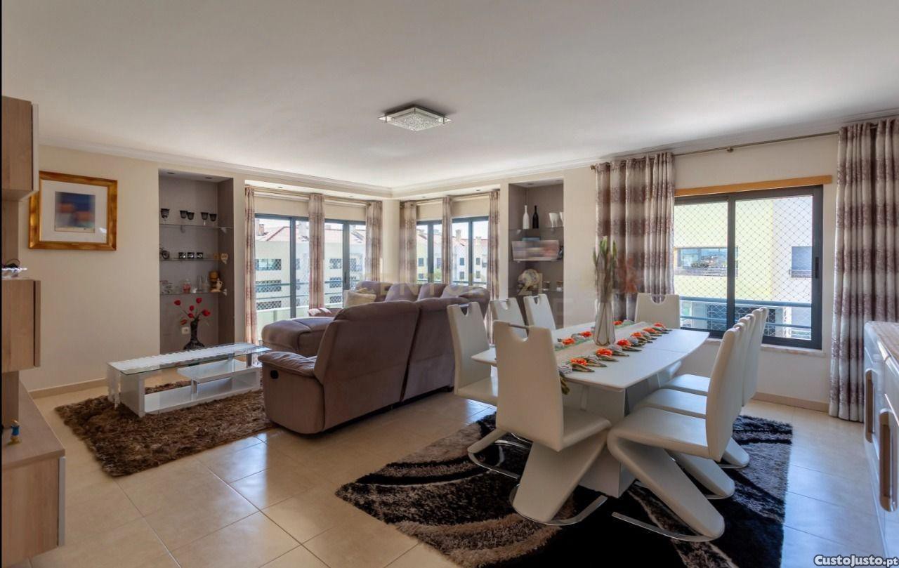 Apartamento T3 Duplex Com Box Alto Das Vinhas