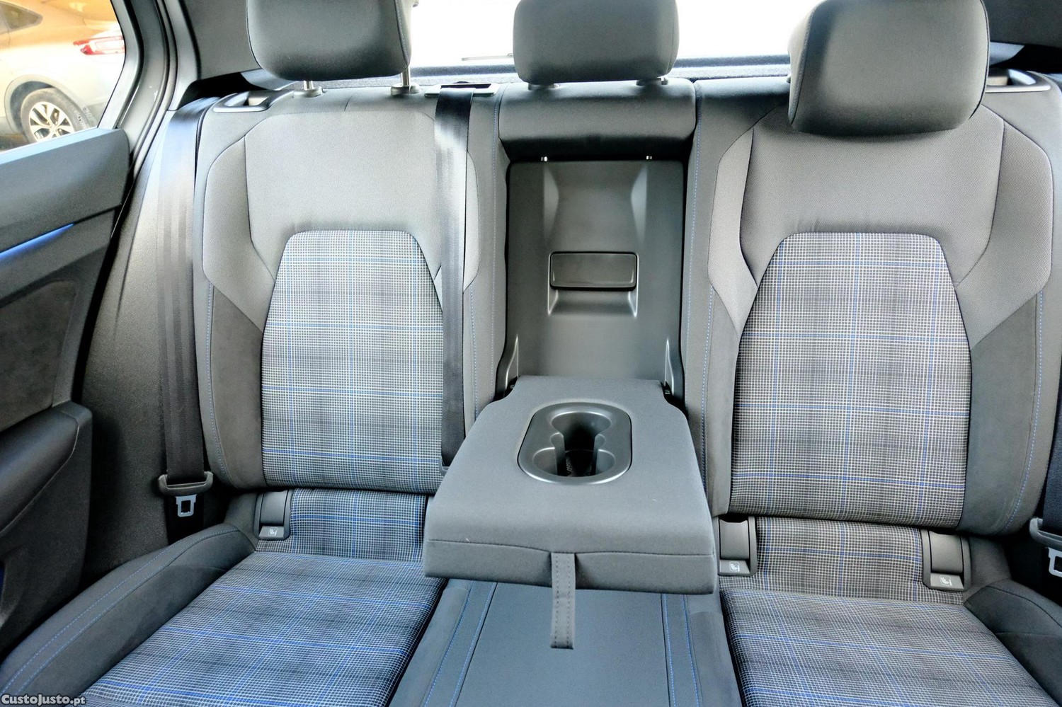 Volkswagen Golf 1.4 TSI GTE DSG — fotografia 15