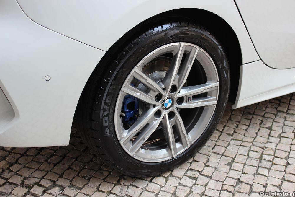 BMW 116 d Pack Desportivo M Auto — fotografia 9