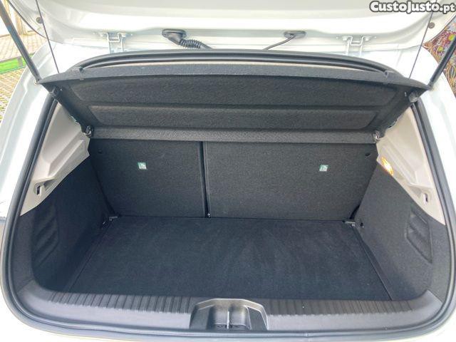 Renault Clio 1.0 TCe Evolution — fotografia 5