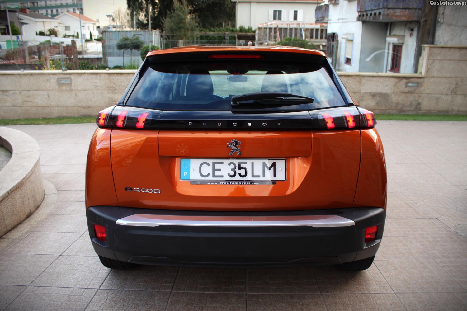 Peugeot e-2008 ACTIVE — fotografia 6