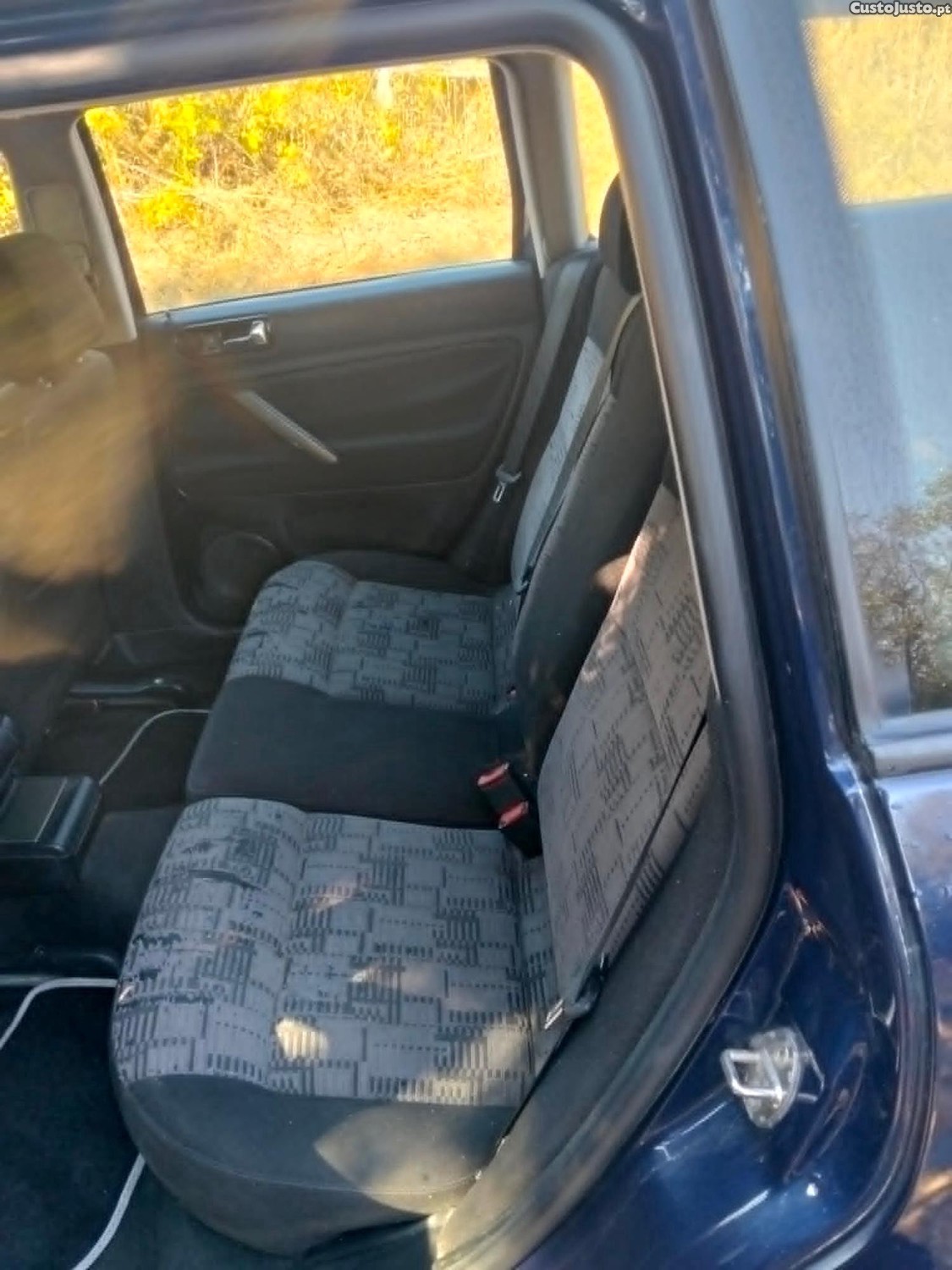 Volkswagen Passat b5 1.9 tdi — fotografia 4