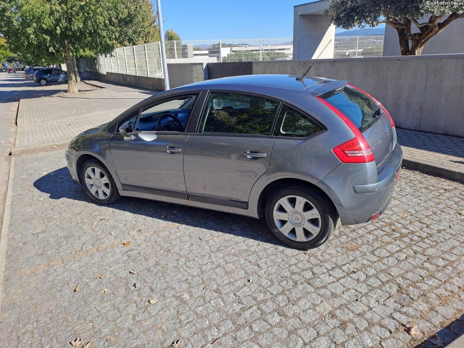 Citroën C4 1.6 HDI 110 CV PACK VTR — photo 4