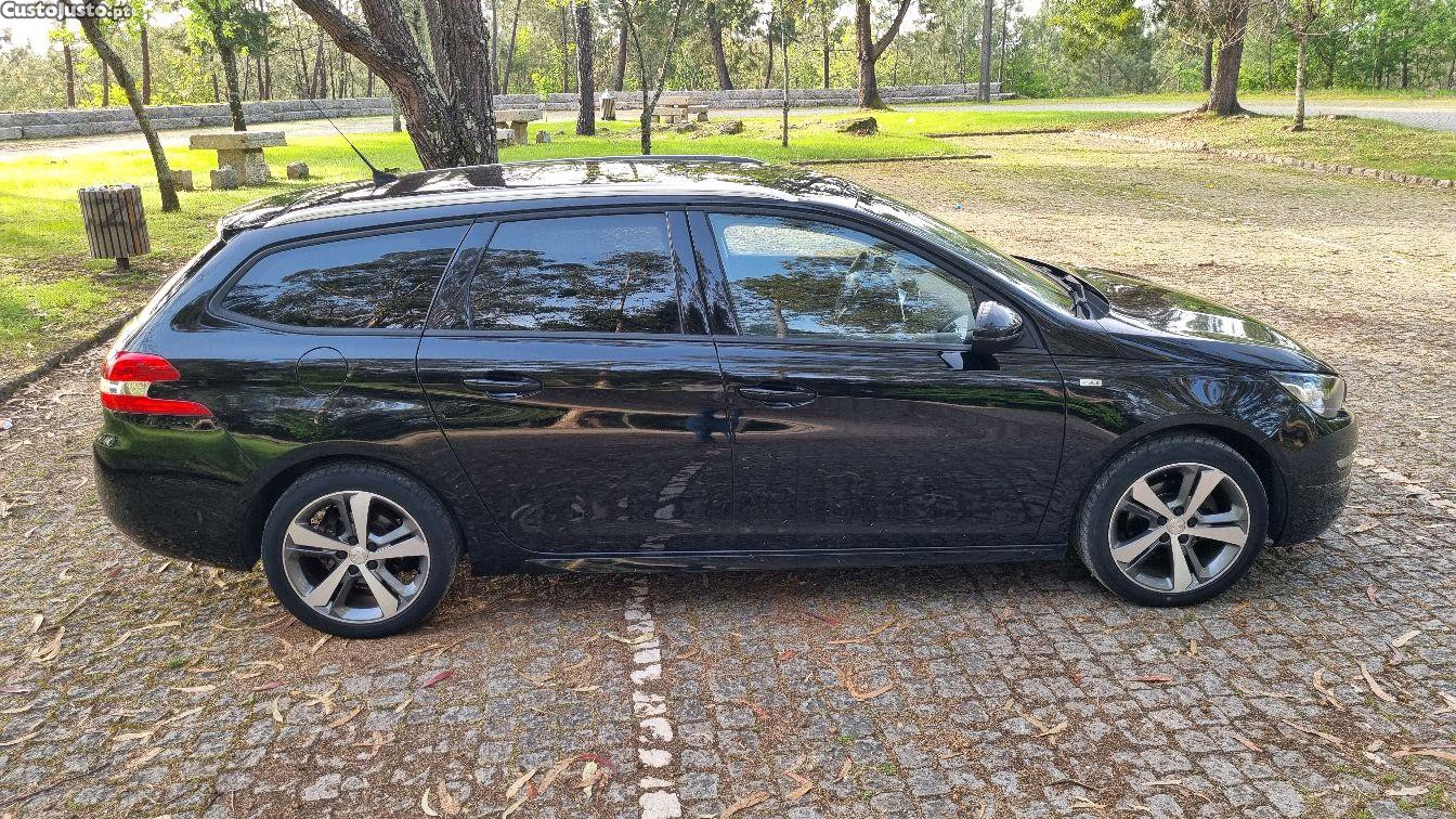 Peugeot 308 SW 1.2thp 130cv Style (GT Pack) — fotografia 9