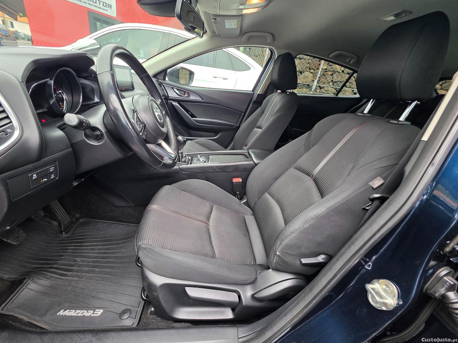 Mazda 3 1.5 SKY-D EXCELLENCE — fotografia 26