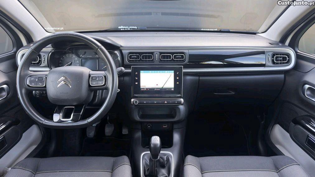 Citroën C3 1.2 PureTech Shine — fotografia 10