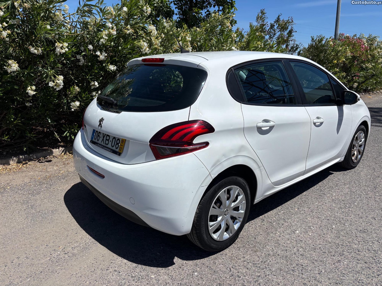 Peugeot 208 Active Business Pack — fotografia 2