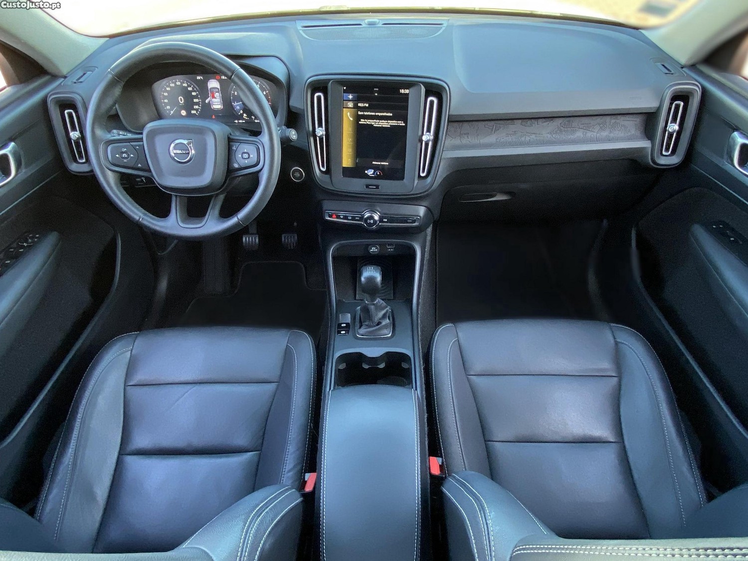 Volvo XC 40 1.5 T3 Tech Edition — fotografia 5