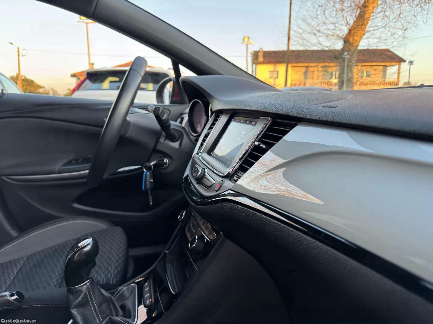 Opel Astra 1.2 t gs line — fotografia 2