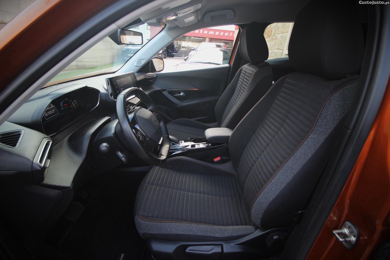 Peugeot e-2008 ACTIVE — fotografia 4