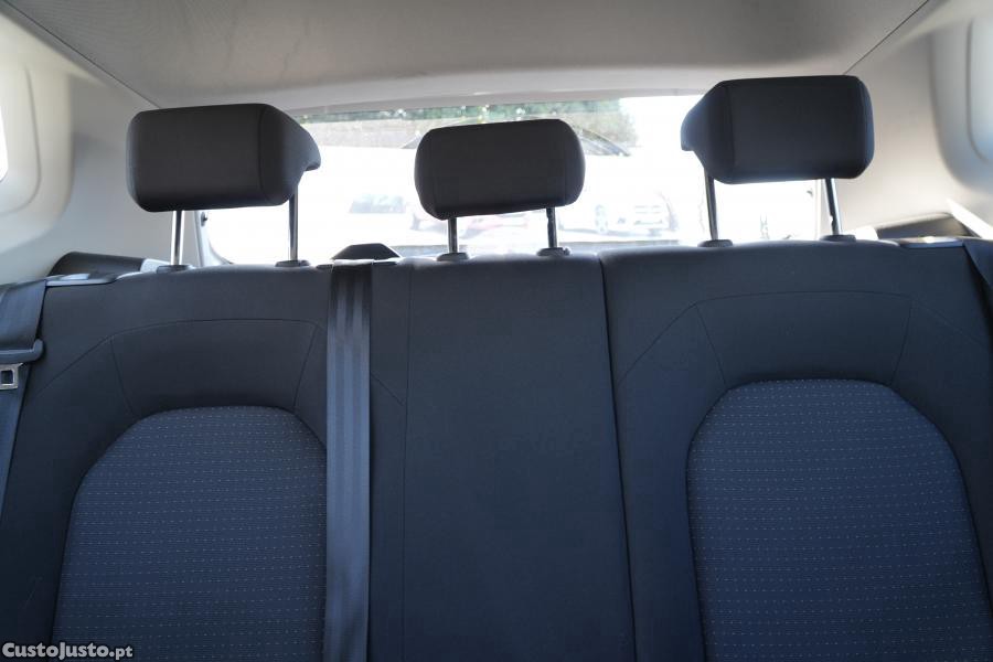 SEAT Arona 1.0 TSI Style — fotografia 8