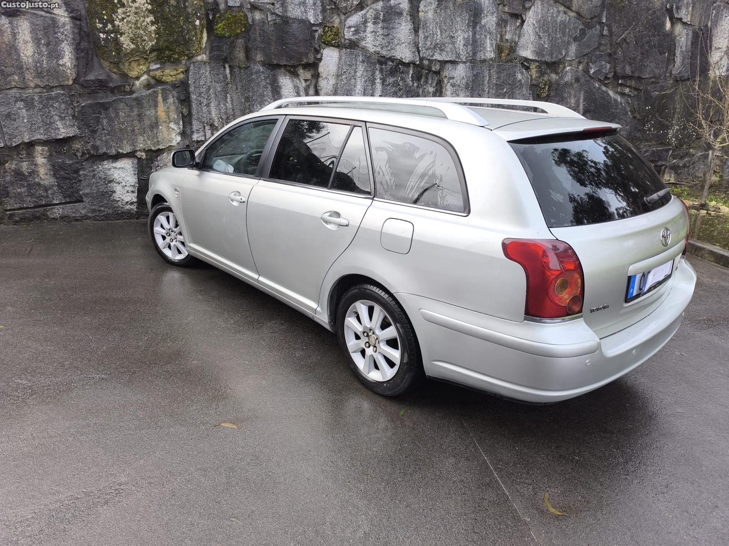 Toyota Avensis 2.0D4D SW T25 116CV — fotografia 3