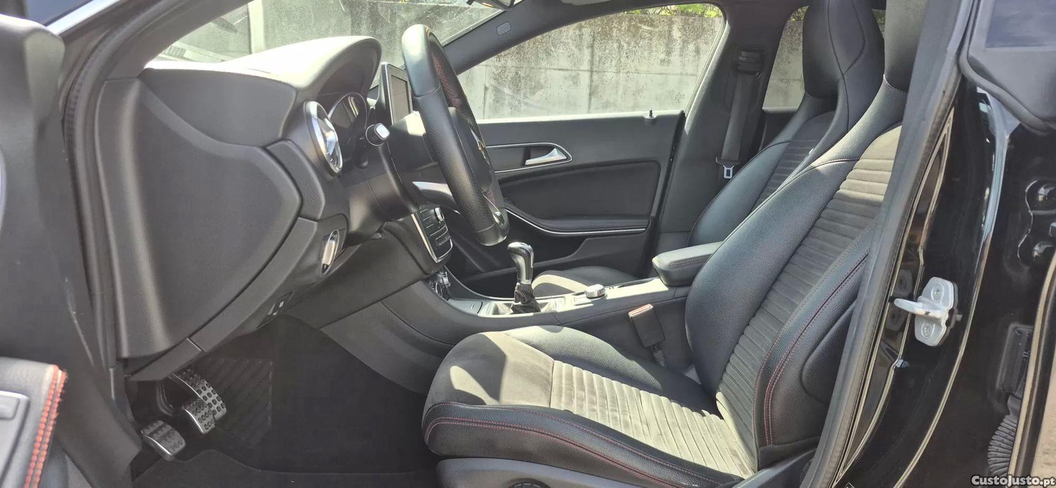 Mercedes-Benz CLA 200 D shooting brake amg line — fotografia 14