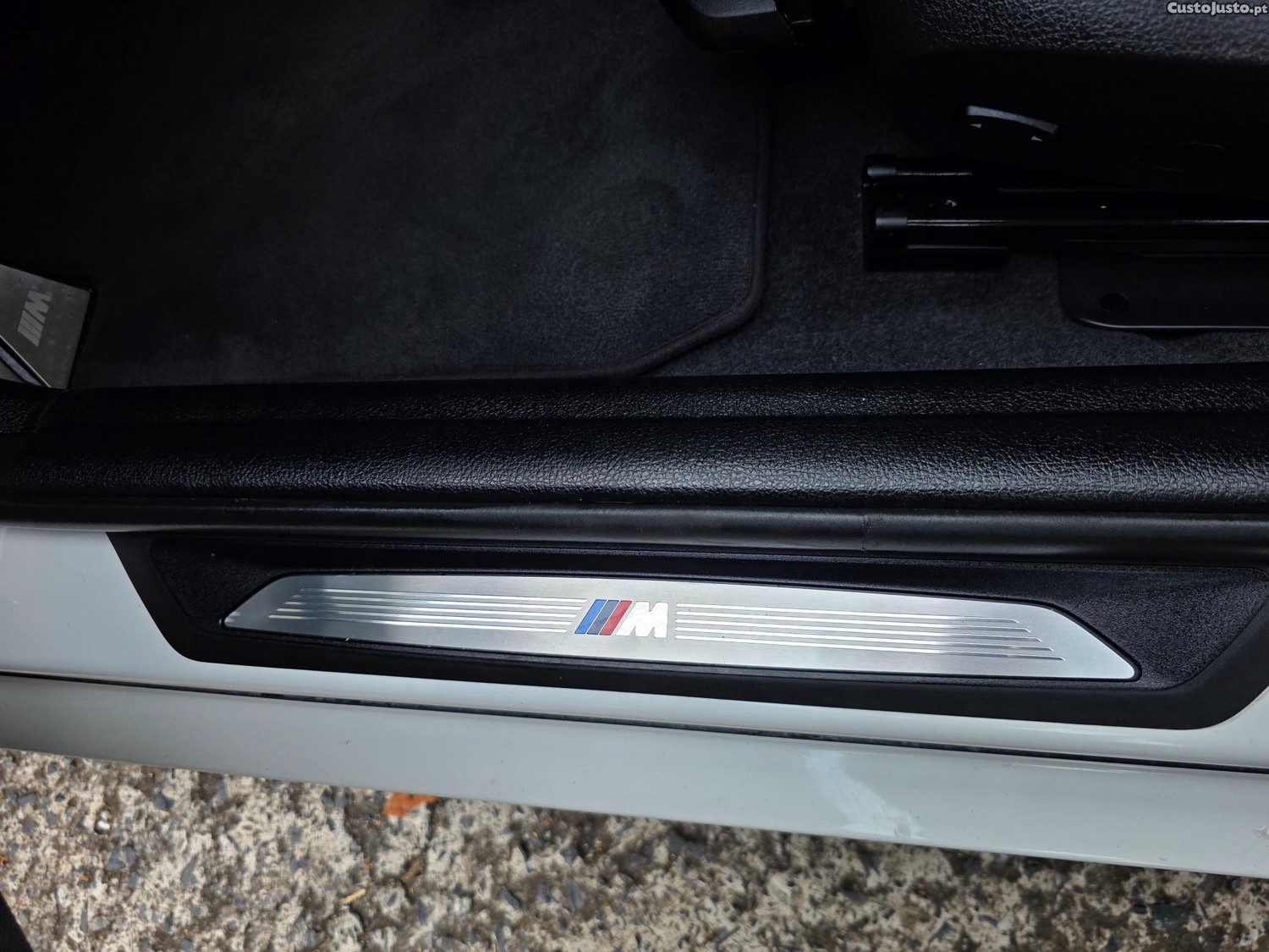 BMW 116 D PACK M SHADOW EDITION — fotografia 6